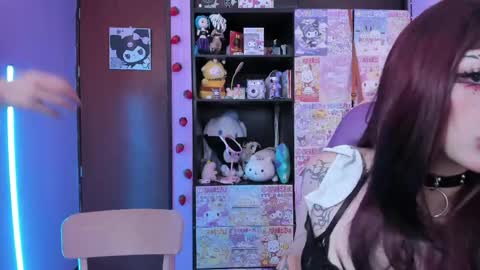     online show from April 25, 12:57 am