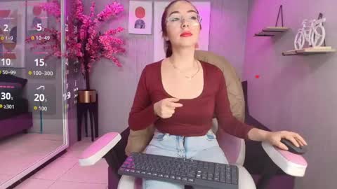 Snapshot of veronica_miiller chatting on May 26, 7:43 pm veronica online show from May 26, 7:43 pm