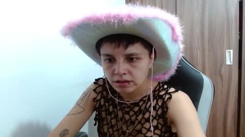 Snapshot of veronicaelite16 chatting on December 19, 10:32 pm Veronica Clark online show from December 19, 10:32 pm