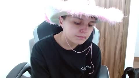 Snapshot of veronicaelite16 chatting on December 20, 2:52 am Veronica Clark online show from December 20, 2:52 am