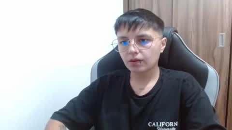 Snapshot of veronicaelite16 chatting on January 18, 1:19 am Veronica Clark online show from January 18, 1:19 am