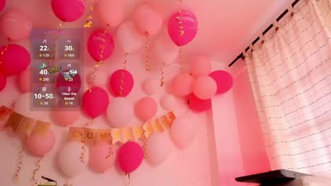 Snapshot of veronicagilss chatting on May 7, 4:12 pm Veronica Gills online show from May 7, 4:12 pm