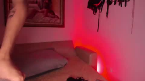 Snapshot of veronicasmith_os chatting on June 9, 8:09 pm veronicasmith_os online show from June 9, 8:09 pm