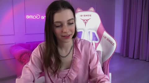 Snapshot of veronicavance chatting on May 6, 6:46 pm Veronica online show from May 6, 6:46 pm