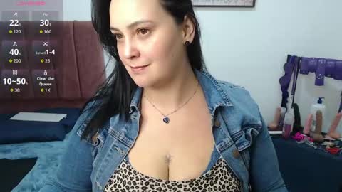 Snapshot of veroniicabbw_ chatting on May 2, 3:39 pm veroniicabbw_ online show from May 2, 3:39 pm