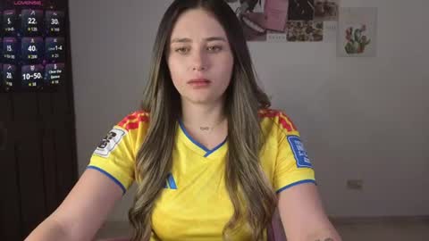 Snapshot of veronika__winslow_ chatting on July 4, 7:14 am Vero online show from July 4, 7:14 am