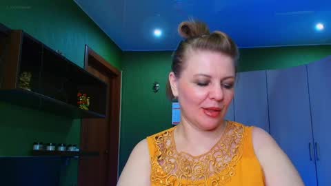 Snapshot of veronikawgold chatting on May 31, 10:33 am VeronikawGold online show from May 31, 10:33 am