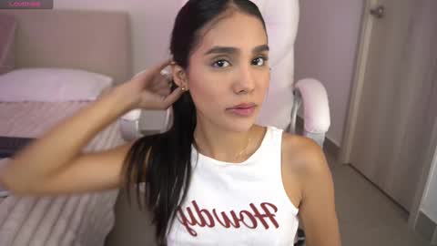  V A L  help me reach 100likes online show from March 7, 3:42 pm