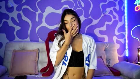        online show from November 8, 1:06 am