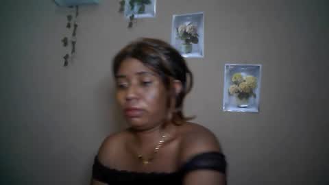 Snapshot of verronique1511 chatting on April 29, 5:52 pm verronique1511 online show from April 29, 5:52 pm