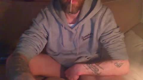 Snapshot of versatilexswede chatting on February 23, 4:43 am John online show from February 23, 4:43 am