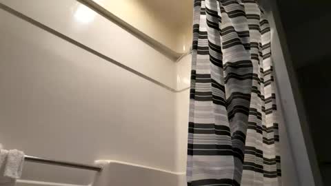 Snapshot of versebbc_69 chatting on February 2, 8:35 am versebbc_69 online show from February 2, 8:35 am