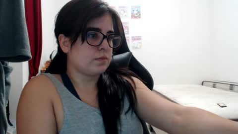 Snapshot of veruca99 chatting on July 28, 10:31 pm veruca99 online show from July 28, 10:31 pm