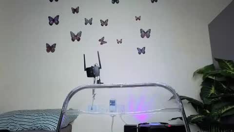 verygoodbadgirl_ebony online show from April 12, 12:59 am