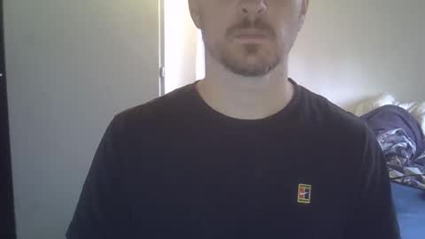 Snapshot of veryhotpervert chatting on October 31, 9:32 am veryhotpervert online show from October 31, 9:32 am