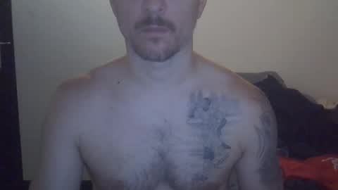 Snapshot of veryhotpervert chatting on December 19, 8:10 am veryhotpervert online show from December 19, 8:10 am