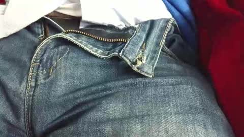 Erik online show from November 19, 6:24 am