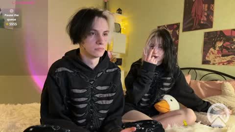 veryraretwins online show from March 12, 9:35 pm