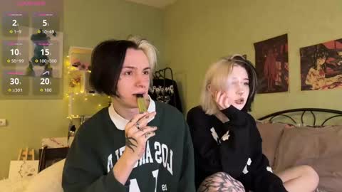 veryraretwins online show from October 23, 2:44 am