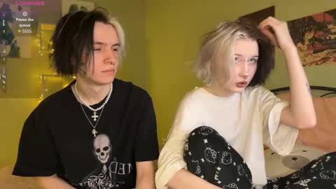 veryraretwins online show from December 1, 12:48 am