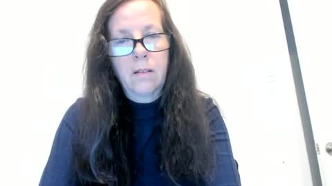 Snapshot of verysassypeachgoddess chatting on June 22, 12:35 pm verysassypeachgoddess online show from June 22, 12:35 pm
