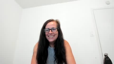 Snapshot of verysassypeachgoddess chatting on July 3, 1:17 pm verysassypeachgoddess online show from July 3, 1:17 pm