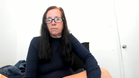 Snapshot of verysassypeachgoddess chatting on July 8, 2:54 pm verysassypeachgoddess online show from July 8, 2:54 pm