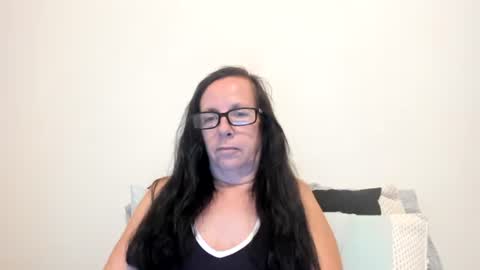 Snapshot of verysassypeachgoddess chatting on July 26, 3:25 am verysassypeachgoddess online show from July 26, 3:25 am