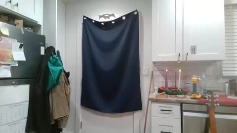 Snapshot of verysmallpeni chatting on December 16, 8:09 am verysmallpeni online show from December 16, 8:09 am