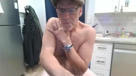 Snapshot of verysmallpeni chatting on January 1, 12:53 am verysmallpeni online show from January 1, 12:53 am