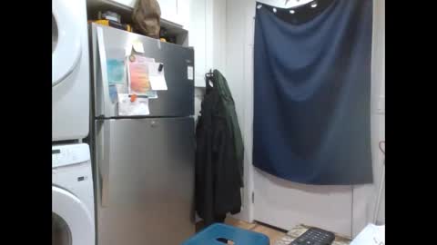 Snapshot of verysmallpeni chatting on January 1, 6:06 pm verysmallpeni online show from January 1, 6:06 pm