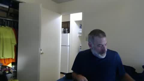 Snapshot of veryveryhairmanindenver chatting on September 10, 12:10 am hairy man online show from September 10, 12:10 am
