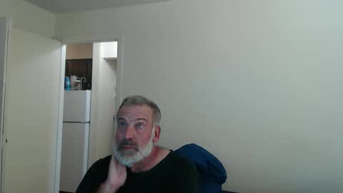 Snapshot of veryveryhairmanindenver chatting on October 25, 8:58 pm hairy man online show from October 25, 8:58 pm