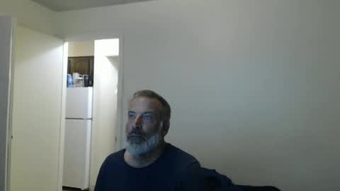 Snapshot of veryveryhairmanindenver chatting on November 1, 12:01 am hairy man online show from November 1, 12:01 am