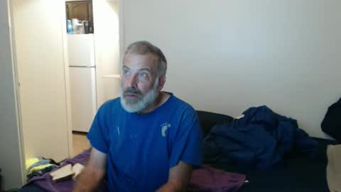Snapshot of veryveryhairmanindenver chatting on November 4, 12:43 am hairy man online show from November 4, 12:43 am