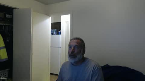 Snapshot of veryveryhairmanindenver chatting on January 10, 1:07 am hairy man online show from January 10, 1:07 am