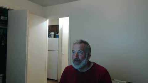 Snapshot of veryveryhairmanindenver chatting on February 6, 1:10 am hairy man online show from February 6, 1:10 am