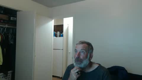 Snapshot of veryveryhairmanindenver chatting on February 21, 12:55 am hairy man online show from February 21, 12:55 am