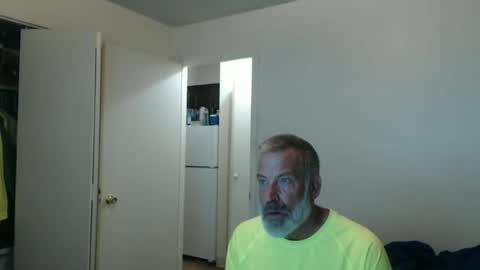 Snapshot of veryveryhairmanindenver chatting on March 3, 1:56 am hairy man online show from March 3, 1:56 am
