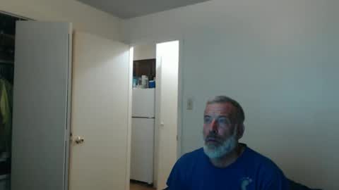 Snapshot of veryveryhairmanindenver chatting on March 6, 1:02 am hairy man online show from March 6, 1:02 am