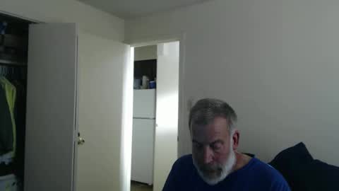 Snapshot of veryveryhairmanindenver chatting on March 8, 11:52 pm hairy man online show from March 8, 11:52 pm