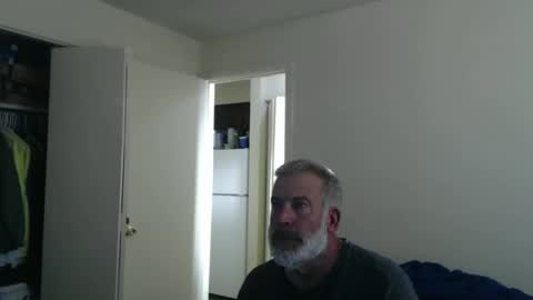 Snapshot of veryveryhairmanindenver chatting on March 10, 12:04 am hairy man online show from March 10, 12:04 am
