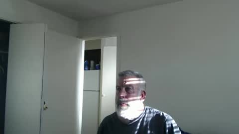 Snapshot of veryveryhairmanindenver chatting on March 13, 12:17 am hairy man online show from March 13, 12:17 am