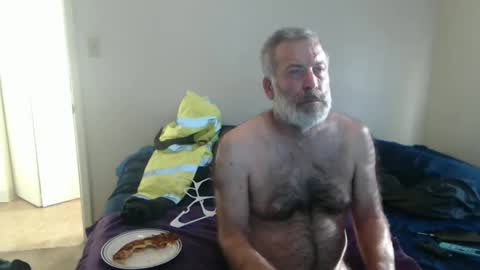 Snapshot of veryveryhairmanindenver chatting on March 19, 12:03 am hairy man online show from March 19, 12:03 am
