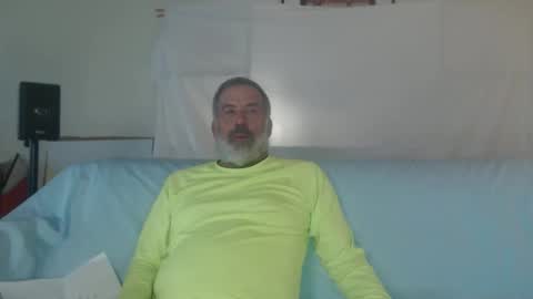 Snapshot of veryveryhairmanindenver chatting on May 4, 11:45 pm hairy man online show from May 4, 11:45 pm