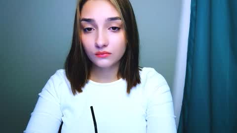 Ana online show from November 17, 1:17 pm