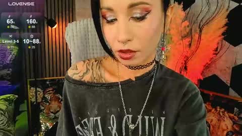 Lady or Goddess Vespera online show from April 29, 3:27 pm