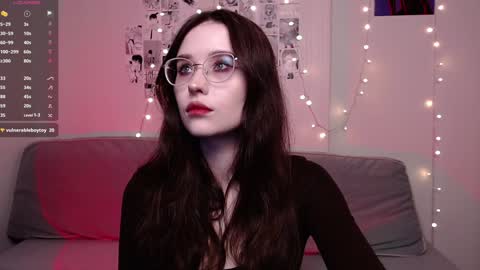 Snapshot of vetta_dey chatting on December 19, 8:02 pm Iva online show from December 19, 8:02 pm