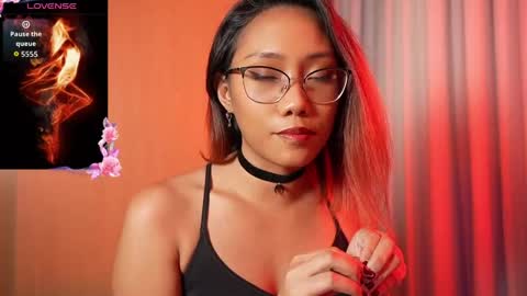 Snapshot of vexanyx chatting on May 29, 11:30 am Vexa Nyx online show from May 29, 11:30 am
