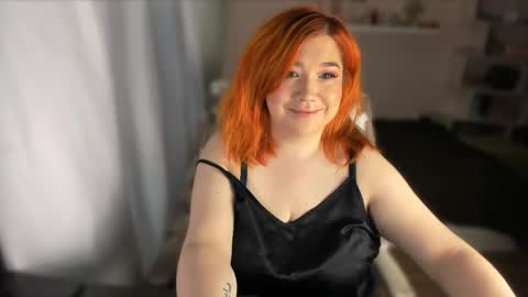 Snapshot of vi__vixen chatting on May 3, 11:27 am Vi Vixen online show from May 3, 11:27 am
